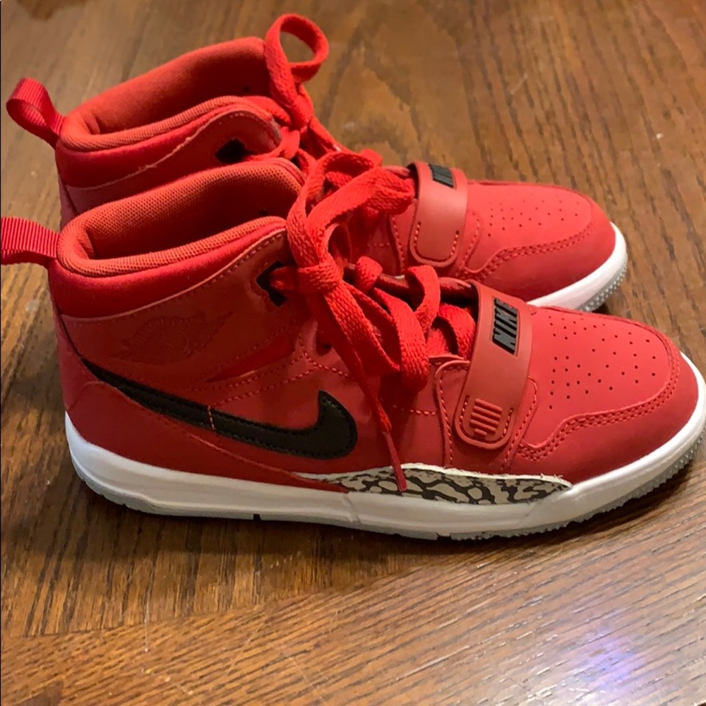 Nike Jordan Red color boy size 1